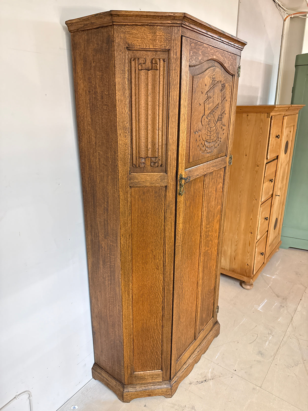 Tammi-vaatekaappi L.95.5cm, S.42.5cm, K.180cm