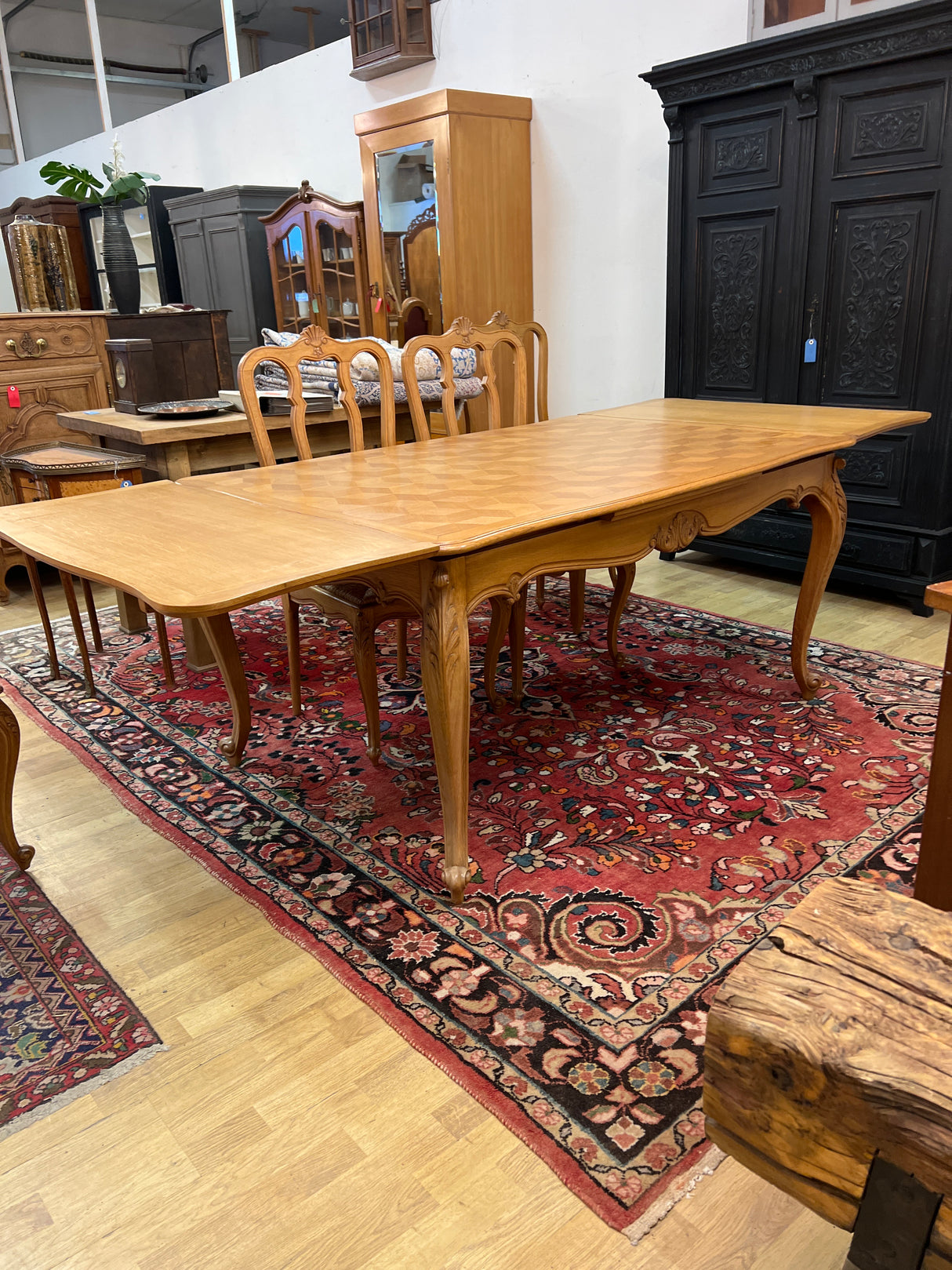 Rokokoo ruokailuryhmä (pöytä + 6 tuolia)