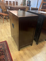 Upea kiinalainen pikkukaappi L. 71cm, S. 43cm ja K. 86cm