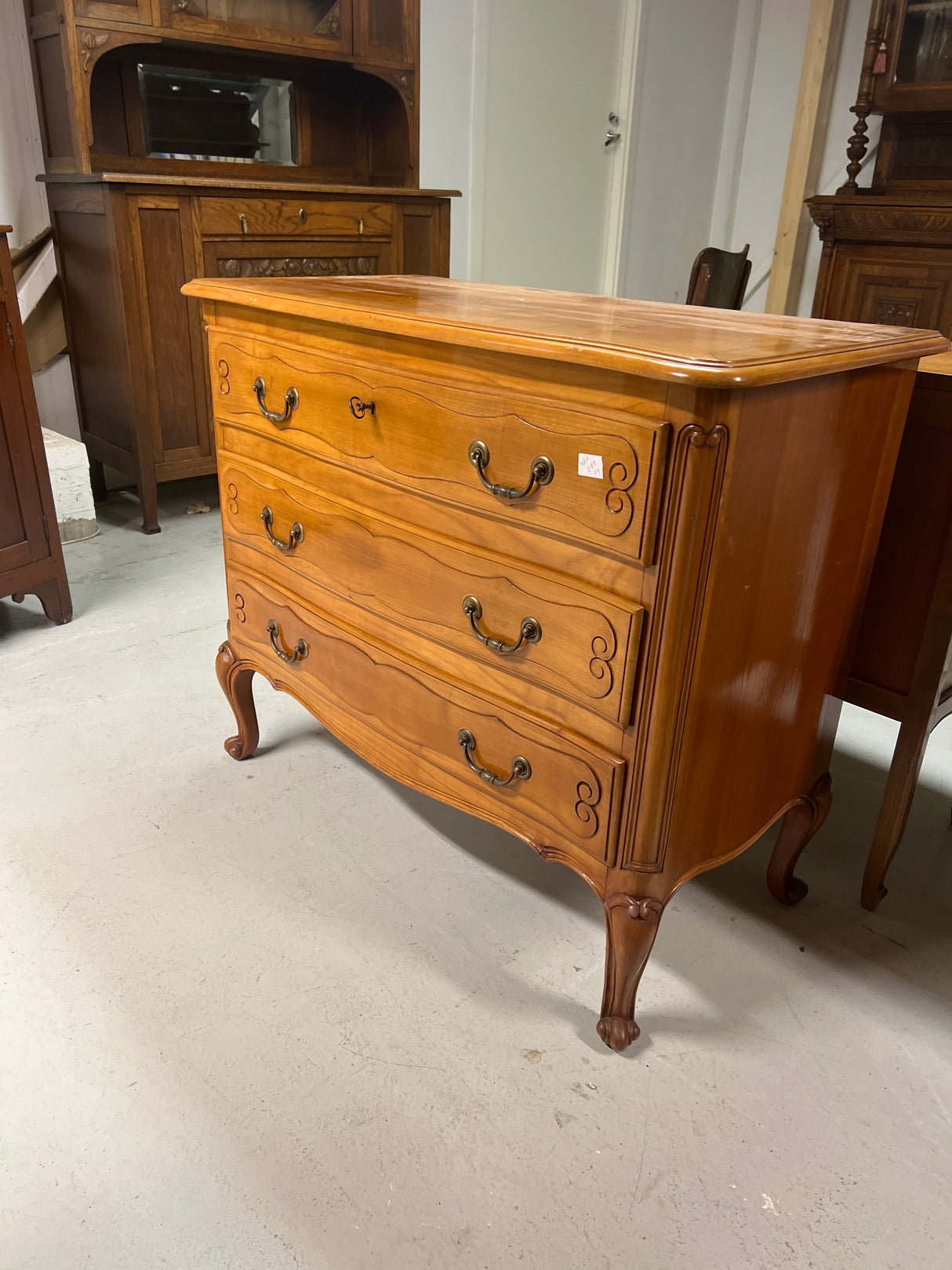 Rokokoo pikku senkki L. 100vm, S. 49cm ja K. 85cm