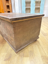 Upea arkku 1800-luvulta L.83cm, S.45cm, K.40cm