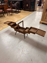 Upea ompelupakki 1950-luvulta L.51cm, S.28cm, K.62cm