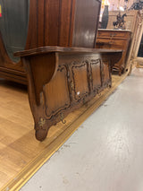 Tamminen seinänaulakko L. 175cm, S. 22cm ja K. 51cm