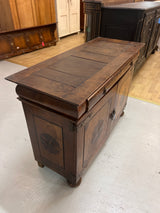 Beautiful small sideboard from the late 19th century. L. 114.5cm, D. 46cm and H. 78.5cm