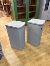 Pair of bedside tables W.32cm, D.38cm, H.74.5cm