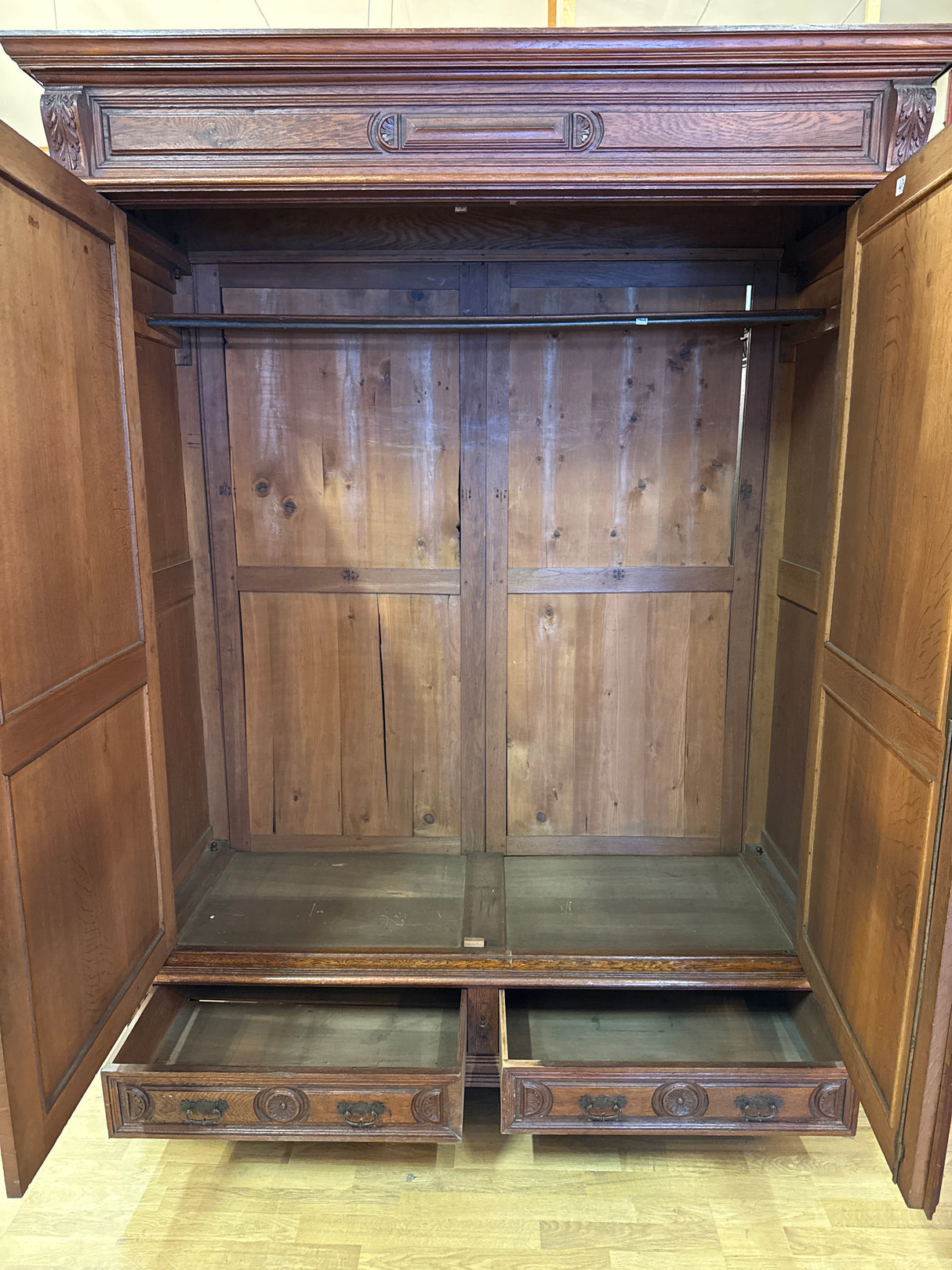 Upea renesanssi vaatekaappi L.171.5cm, S.68.5cm, K.220.5cm