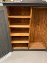 Hieno talonpoikais vaatekaappi L.141,5cm, S. 50,5cm ja K. 163cm