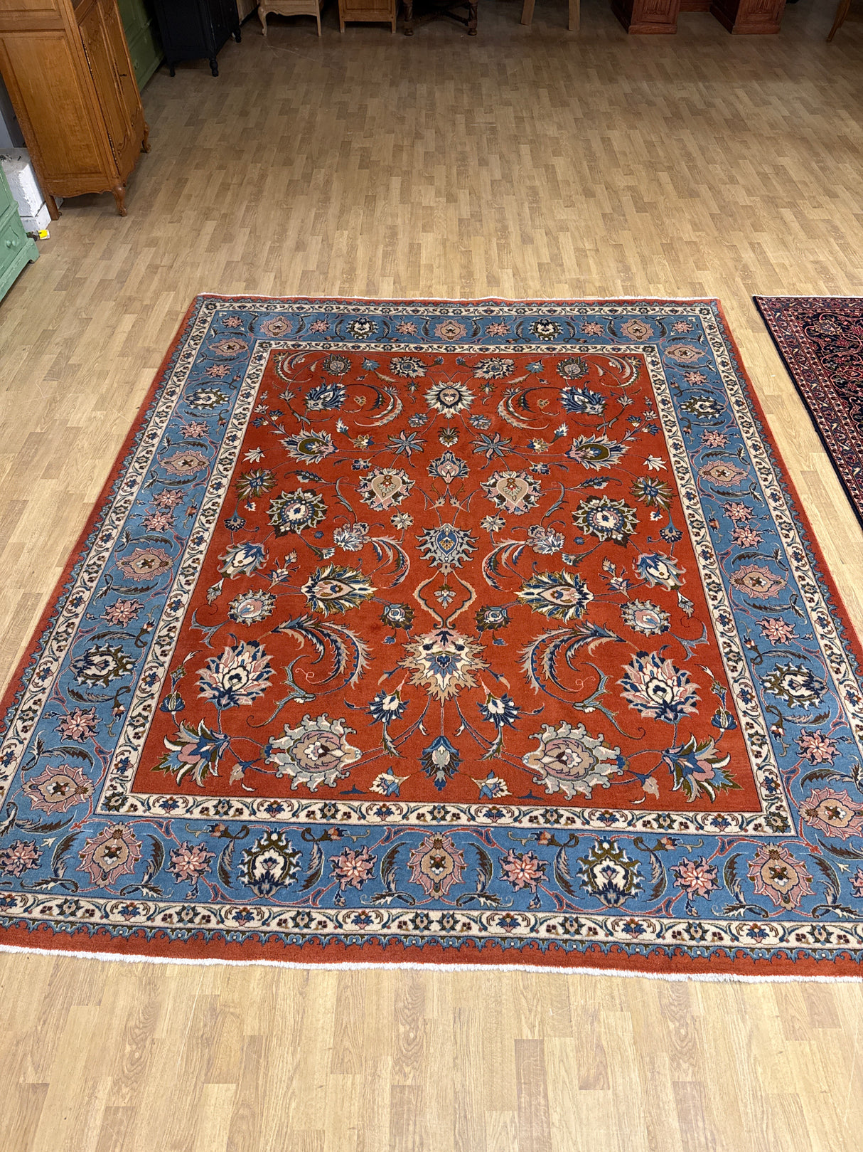 Upea aito käsinsolmittu villamatto 300cm x 250cm Kashmär