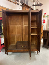 Jugend vaatekaappi L. 150cm, S. 57,5cm ja K. 202cm
