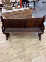 Kirkon penkki L. 149,5cmS. 40cm ja K. 97cm.