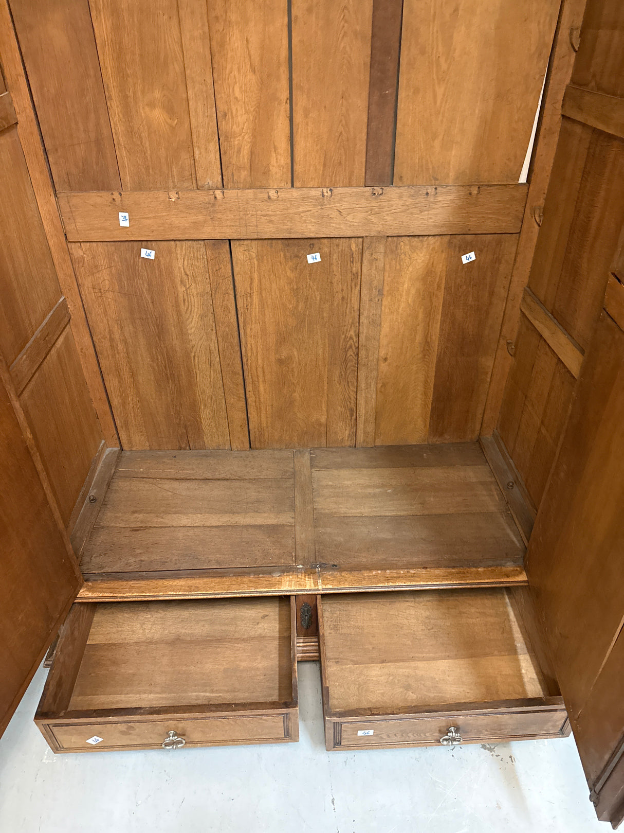 Uusrenesanssi vaatekaappi 160cm, S.75cm, K.224cm