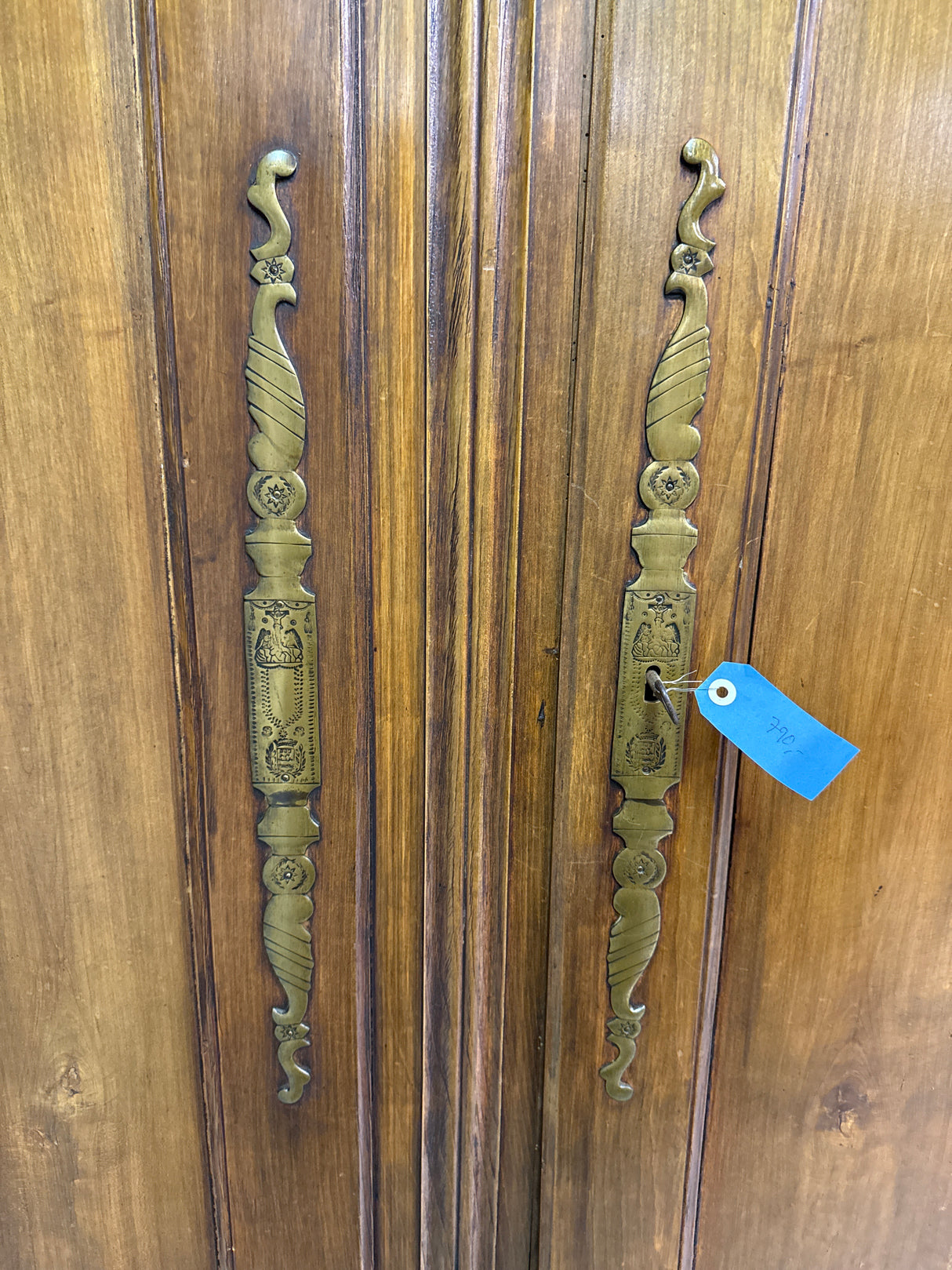19th century oak cabinet W. 139cm, D.64.5cm, H.196cm