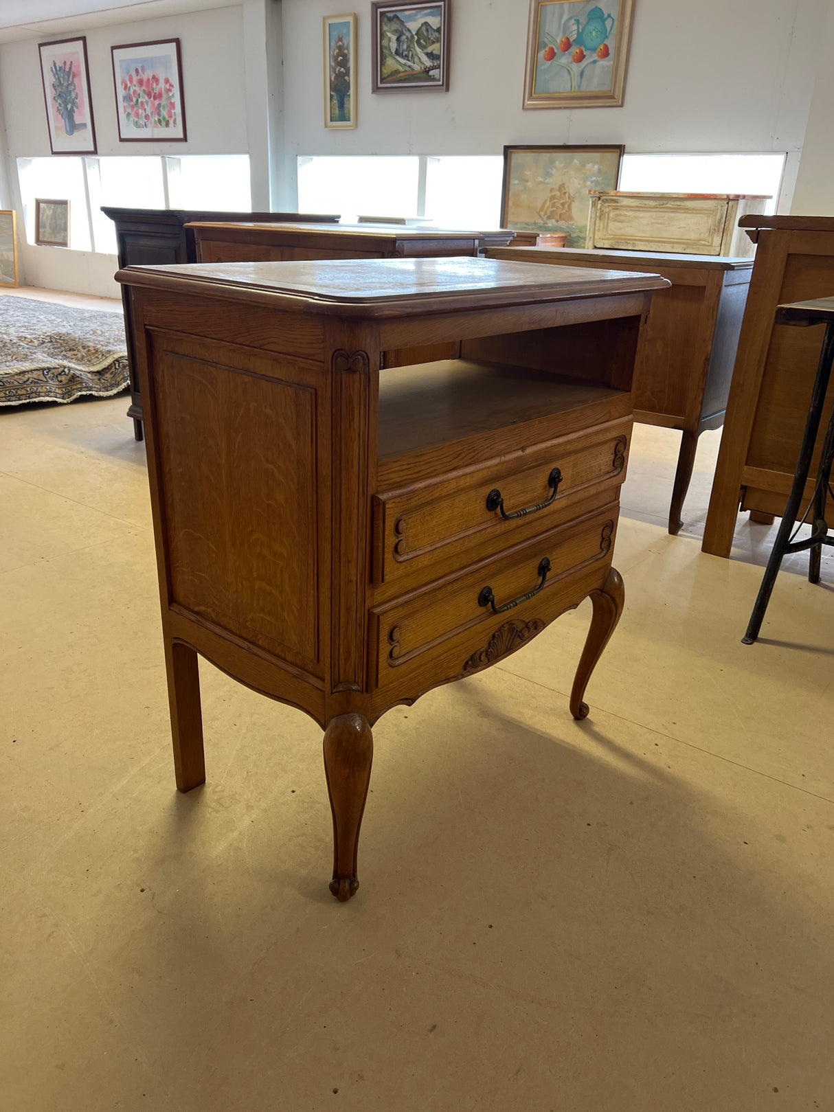 Rokokoo lipasto L. 73,5cm, S. 42,5cm ja K. 82,5cm.