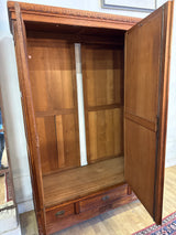 Upea Jugend-vaatekaappi L.145cm, S.62cm, K.212cm