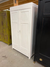 Simply beautiful white wardrobe W. 110cm, D.50cm and H. 193cm