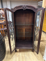 Upea tammivitriini L. 81.5cm, S.55.5cm, K.179cm