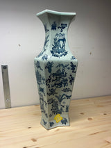 Upea käsinmaalattu posliinivaasi😍 Korkeus 60cm