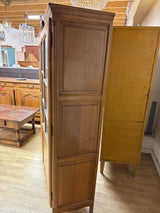 Kaunis tammivitriini L.134cm, S.42cm, K.184.5cm