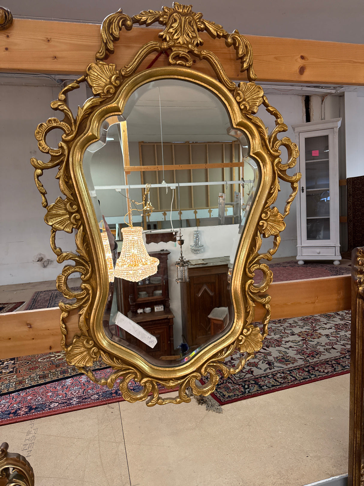 Faceted gold mirror