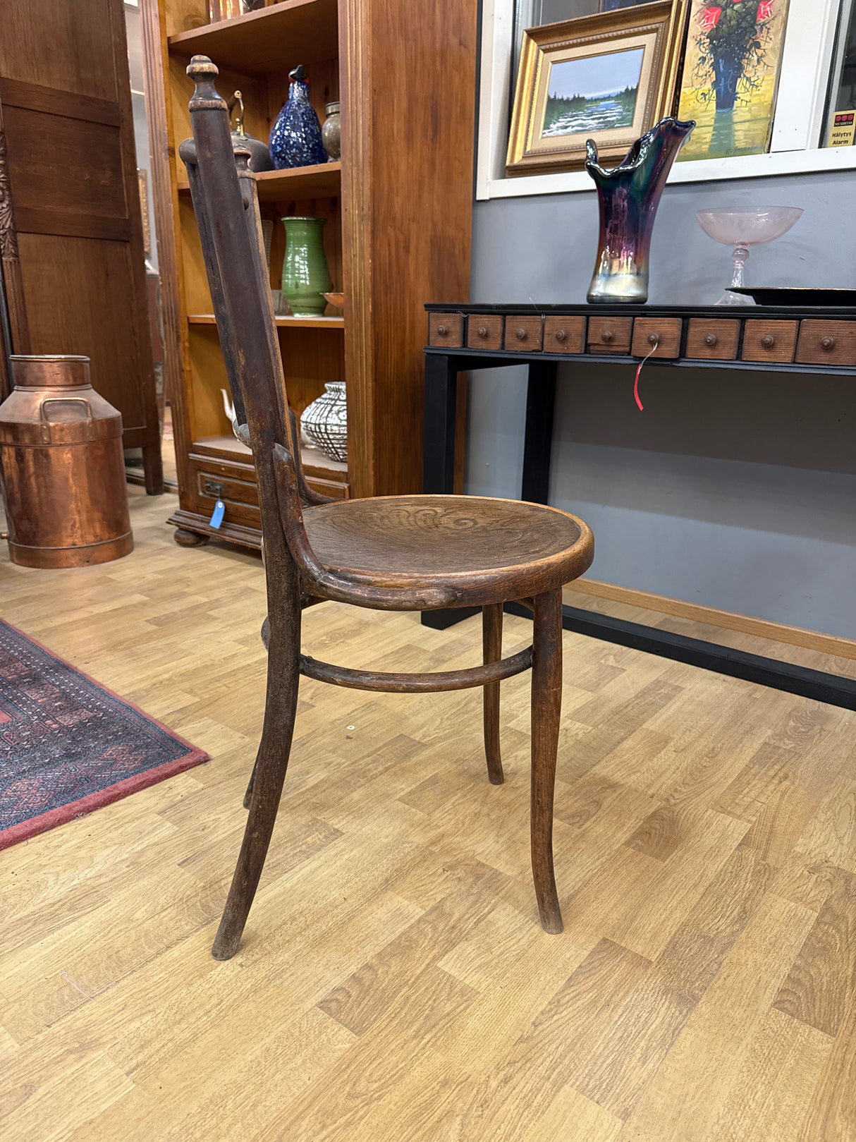 Thonet tuoli L.45cm, S.50cm, K.92cm istuinkorkeus 48cm