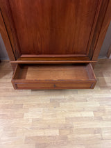 Beautiful single-door mahogany wardrobe W. 122cm, D. 60cm and H. 228cm.