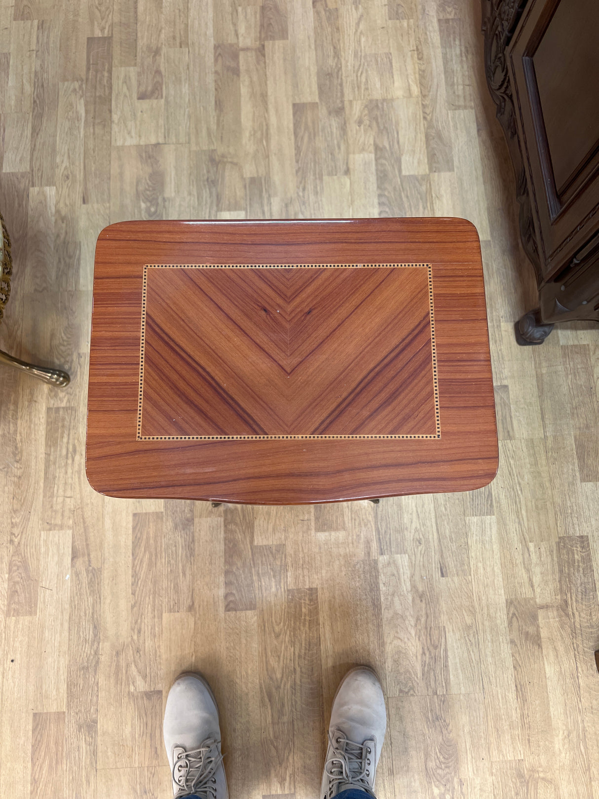 Kaunis italialainen lipasto L. 40cm, S. 29,5cm ja K. 74cm