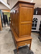 Upea rokokoo Leveä vitriini L.262cm, S.52.5cm, K.154cm