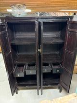 Erittäin harvinainen kiinankaappi L.128cm, S.64.5cm, K.193.5cm