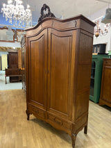 Rokokoo vaatekaappi L. 144cm, S. 57cm ja K. 250cm