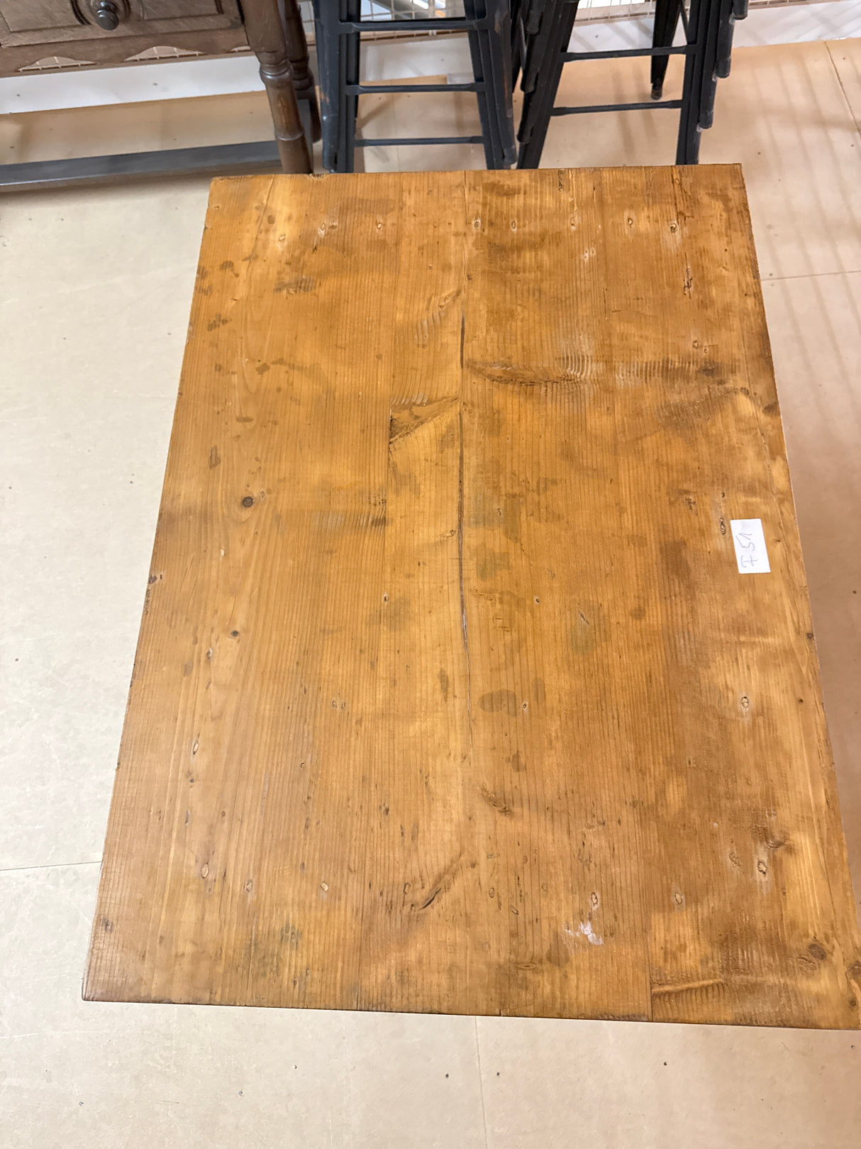 Pieni pöytä L.100cm, S.71cm, K.77.5cm