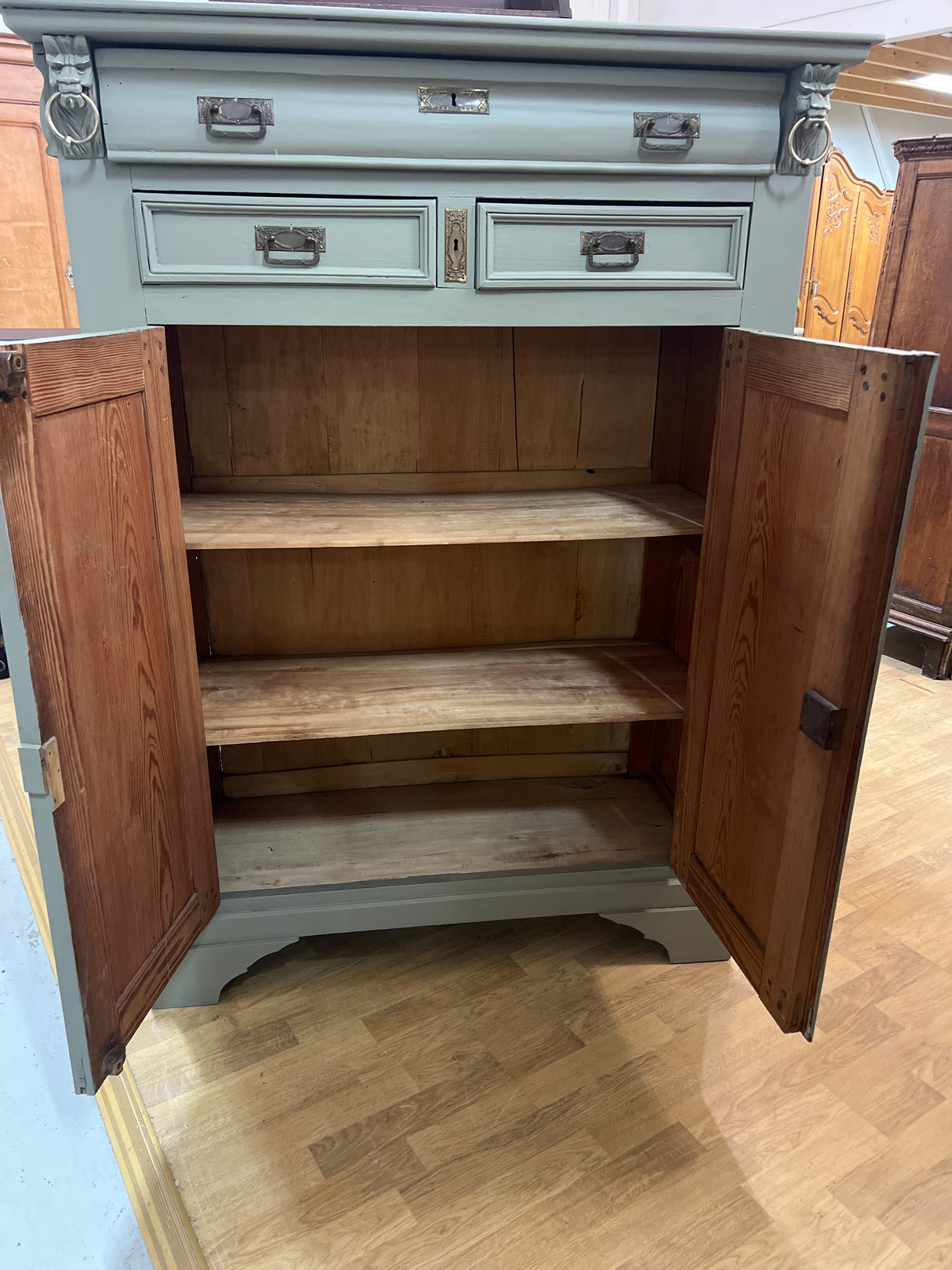 Liinavaatekaappi L.110cm, S.50cm, K.151cm