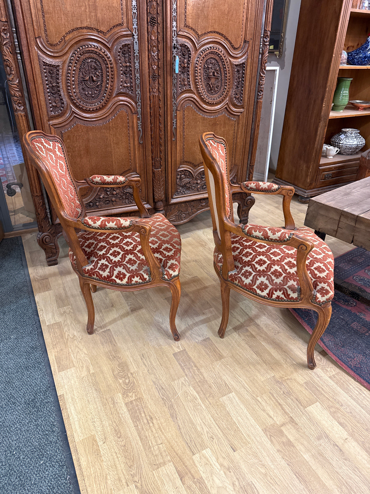 Rokokoo tuoli L.58.5cm, S.59cm, K. 86cm