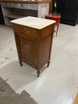 Jugend pikkukaappi L. 43,5cm, S. 34,5cm ja K. 77cm