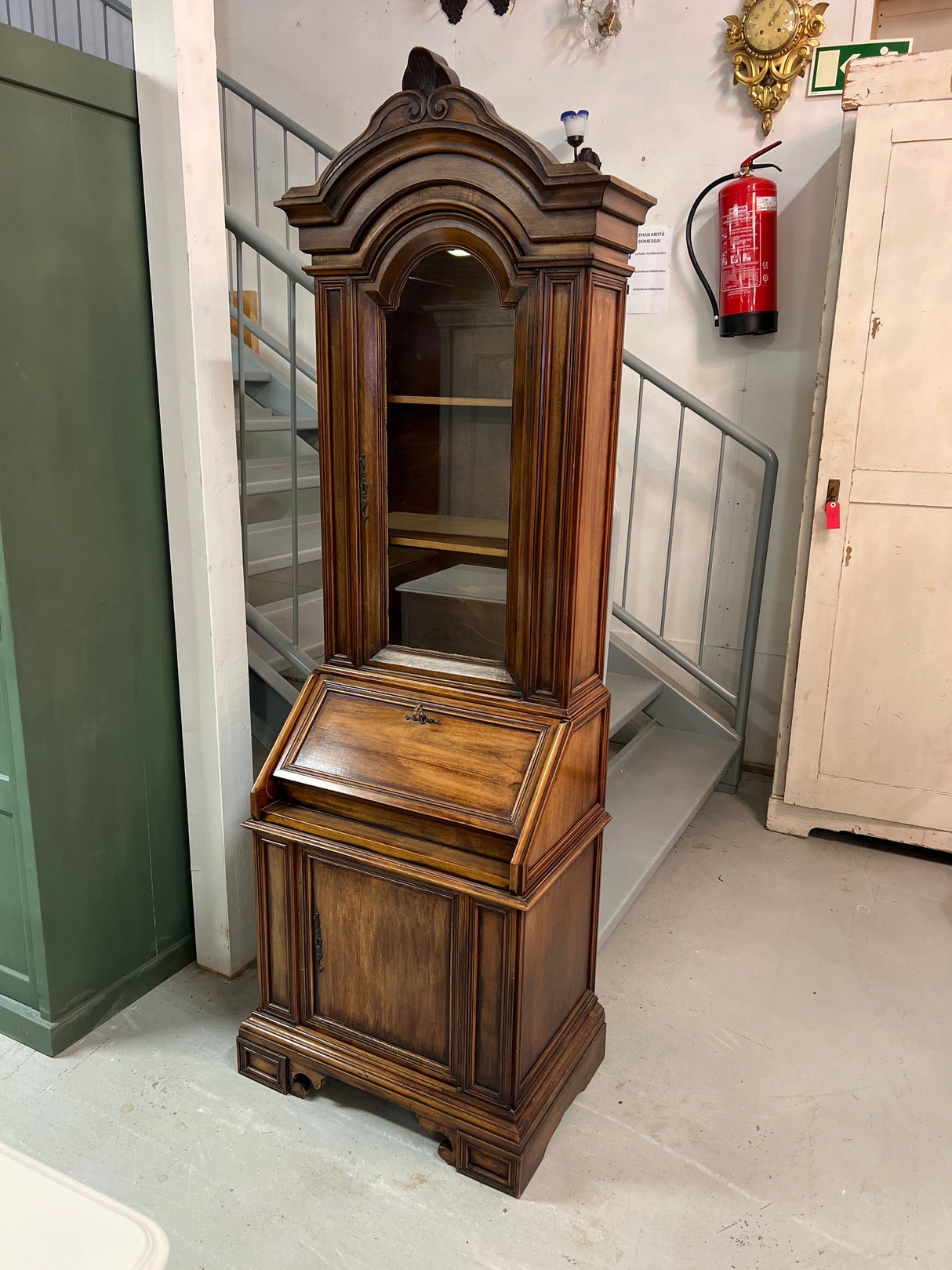 Italian folding cabinet W. 62.5cm, D. 43cm and H. 193cm