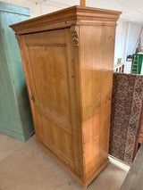 Talonpoikais-vaatekaappi L.103cm, S.50cm, K.168.5cm