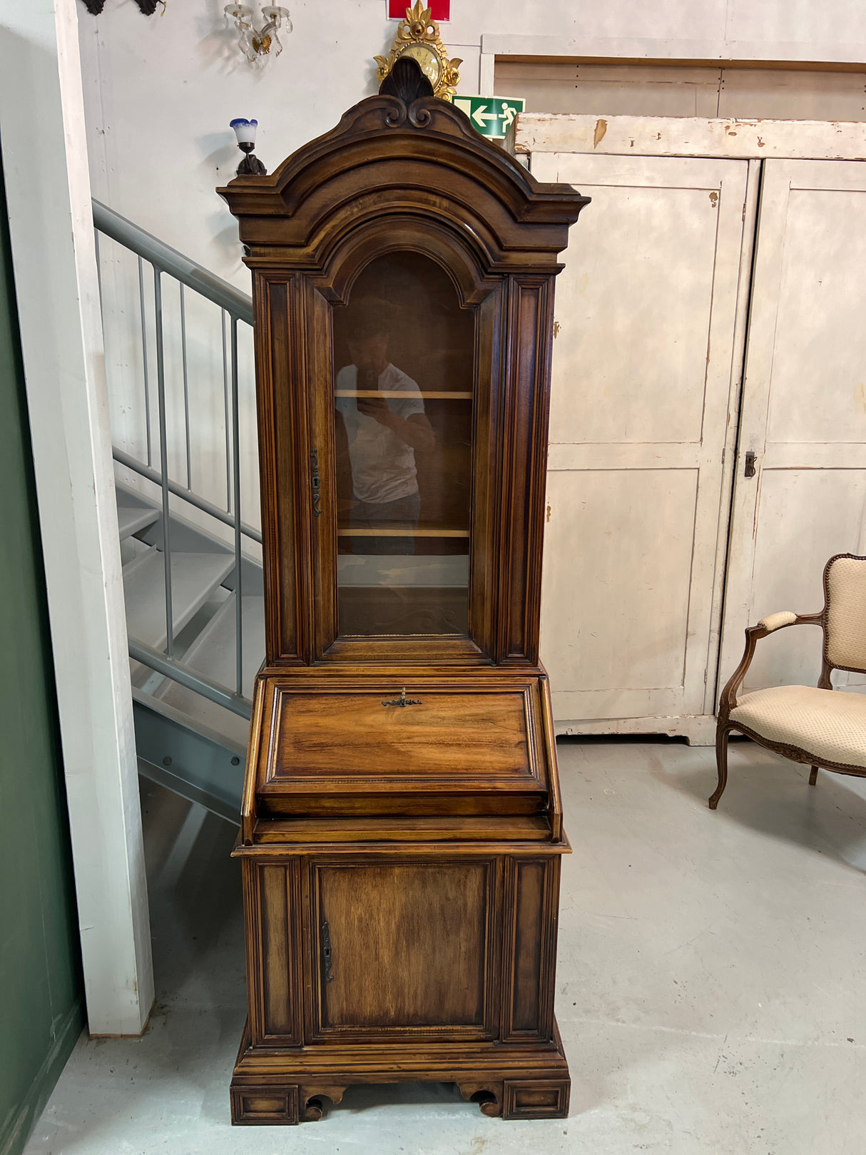 Italian folding cabinet W. 62.5cm, D. 43cm and H. 193cm