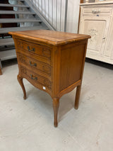 Rokokoo lipasto L. 59cm, S. 36cm ja K. 73cm