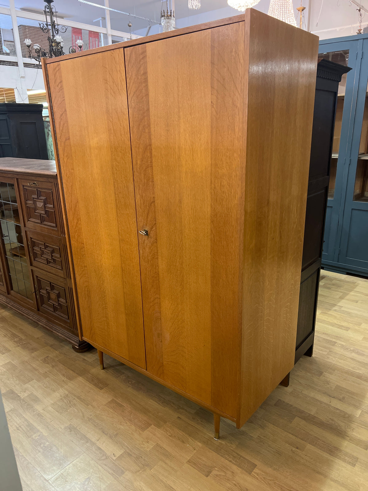 Vintage vaatekaappi L. 119cm, S. 57,5cm ja K. 180cm