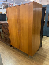 Vintage vaatekaappi L. 119cm, S. 57,5cm ja K. 180cm
