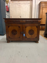 Beautiful small sideboard from the late 19th century. L. 114.5cm, D. 46cm and H. 78.5cm