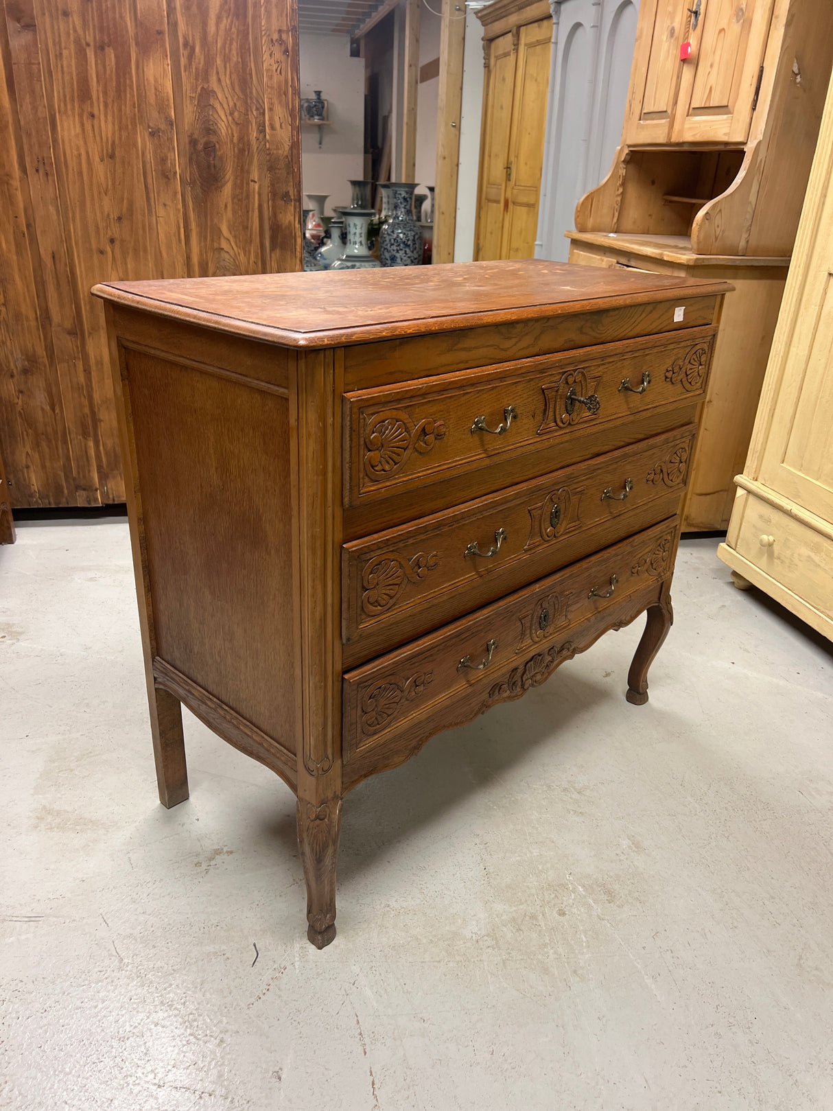 Rokokoo lipasto L. 99cm, S. 44,5cm ja K. 88cm