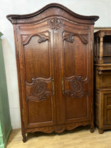 1800-luvun vaatekaappi. L. 160cm, S. 60cm ja K. 240cm