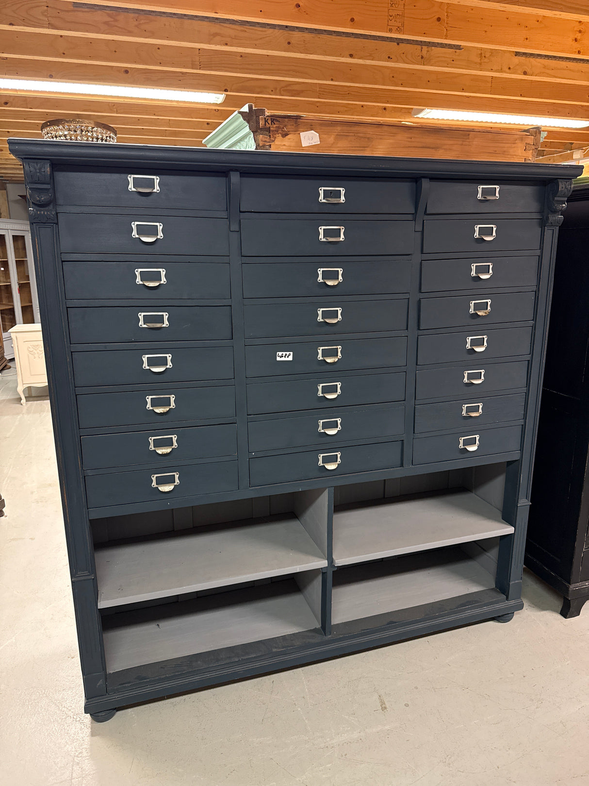 Upea tummansininen lokerikko L.165cm, S.48cm, K.169.5cm