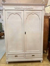 Vaatekaappi L.142cm, S.58cm,K.212cm