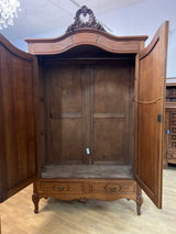 Rokokoo vaatekaappi L. 144cm, S. 57cm ja K. 250cm