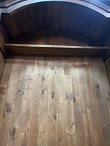 Upea massiivi tamminen vaatekaappi. L. 142,5cm, S. 60cm ja K. 211cm