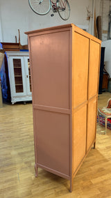 Rokokoo-vaatekaappi vanha roosa L.104cm, S.51.5cm, K.172cm