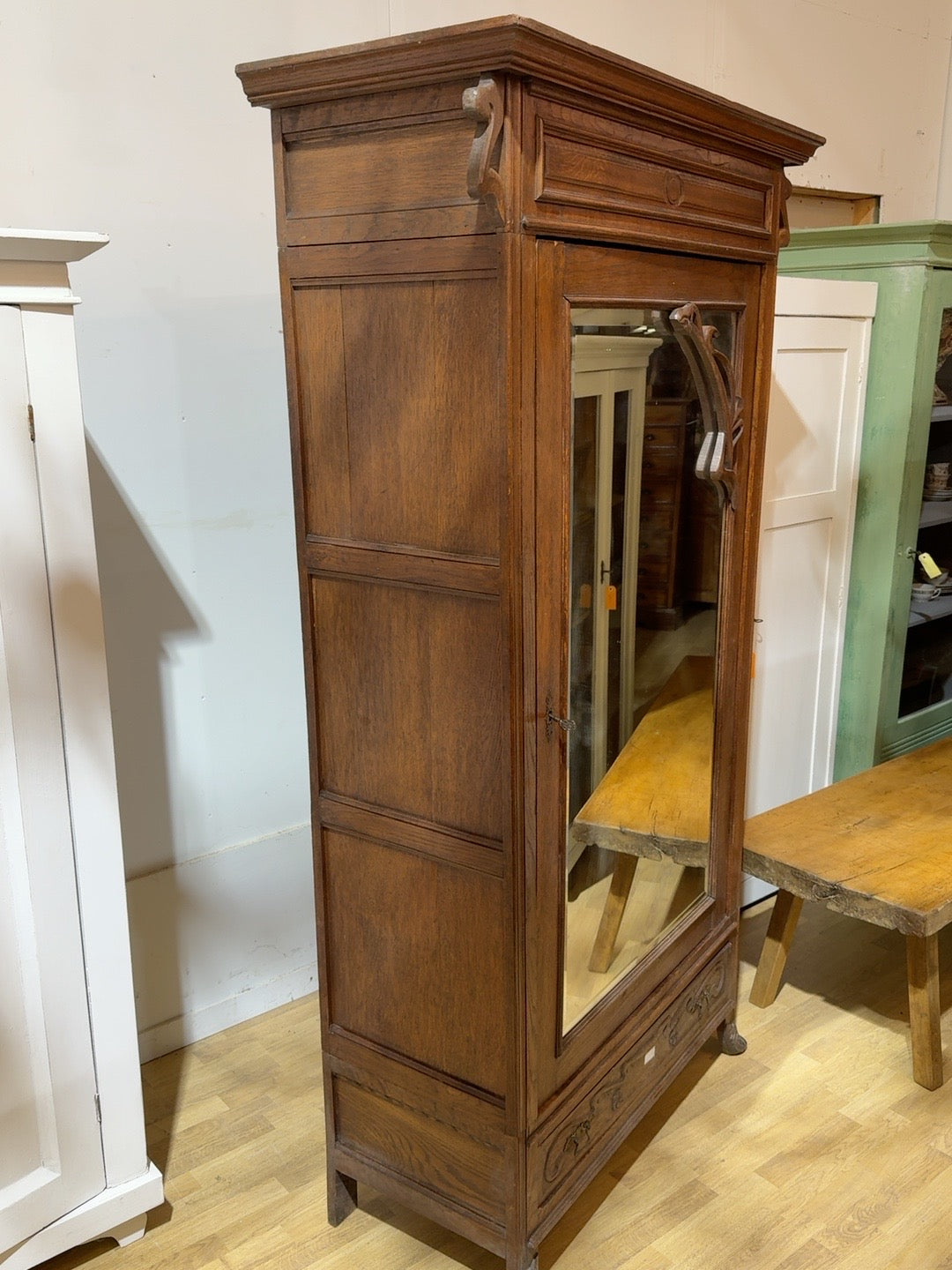 Ranskalainen tamminen peiliovellinen vaatekaappi – kuva 4